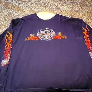 Long sleeve T-shirt